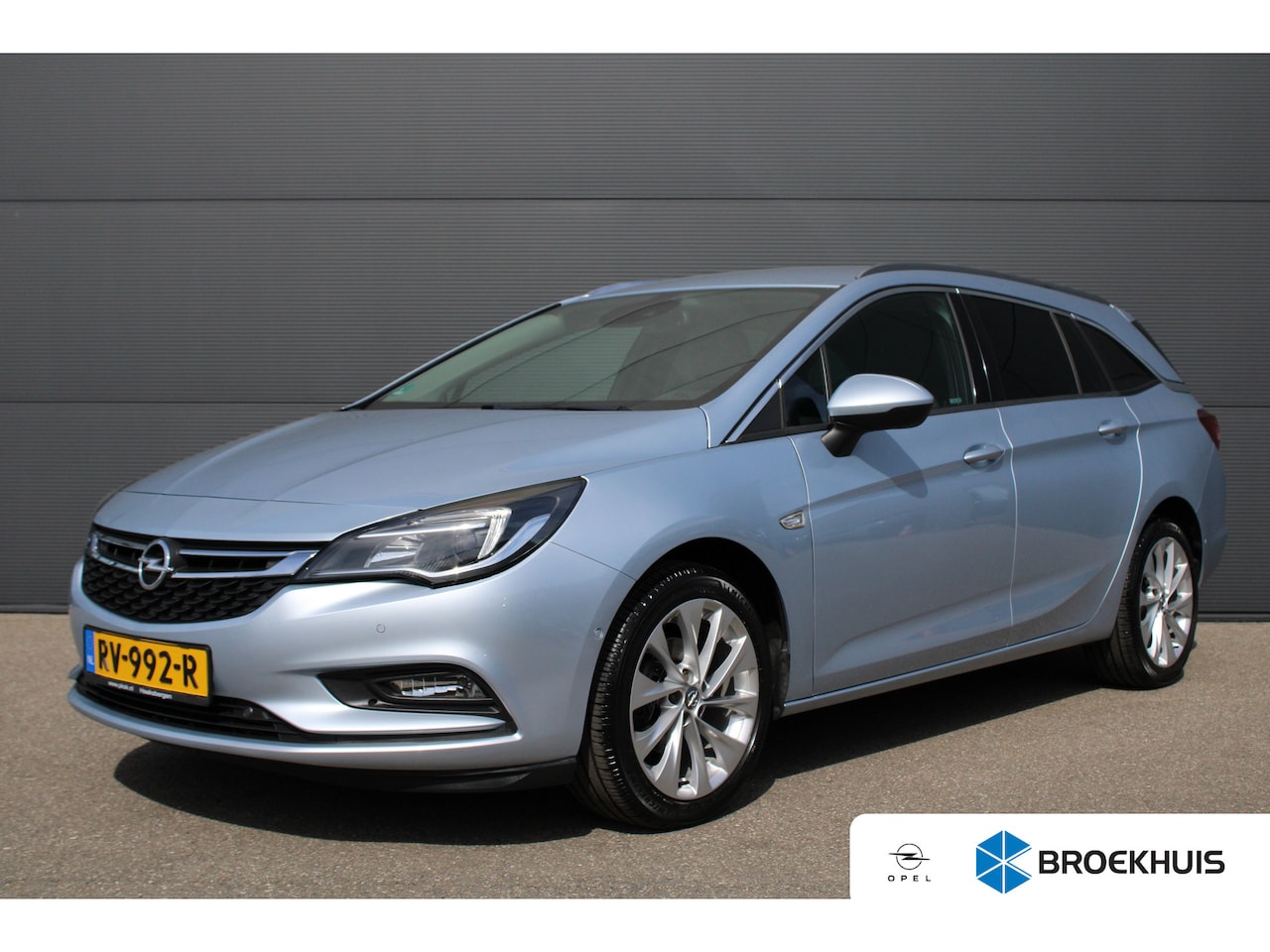 Opel Astra Sports Tourer - 1.4 Innovation | Navigatie | Camera | Parkeersensoren voor + achter | 83.500km | Lichtmeta - AutoWereld.nl