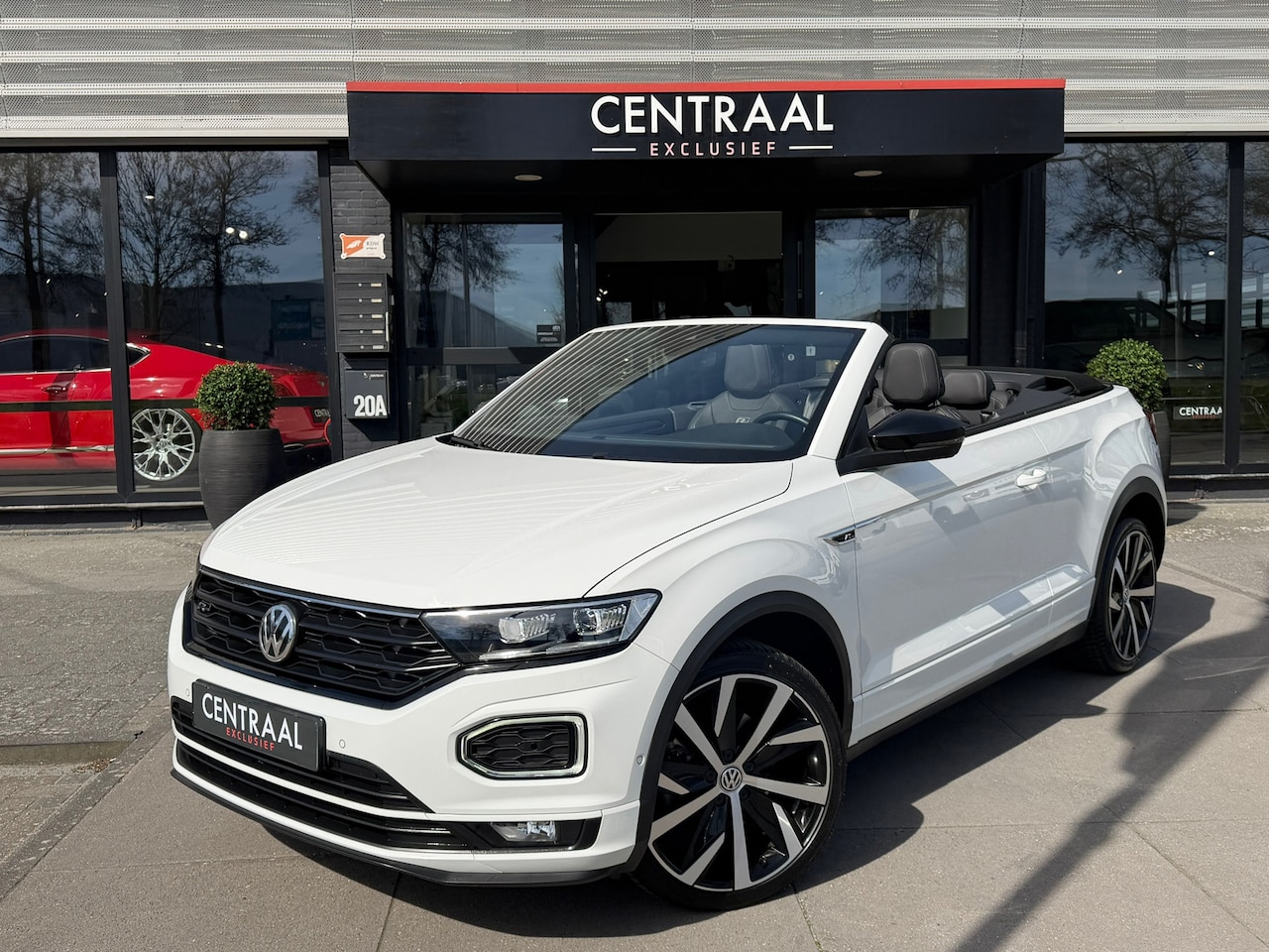 Volkswagen T-Roc Cabrio - 1.5 TSI R-Line Beats|Leder|ACC|Camera|Keyless|Carplay - AutoWereld.nl