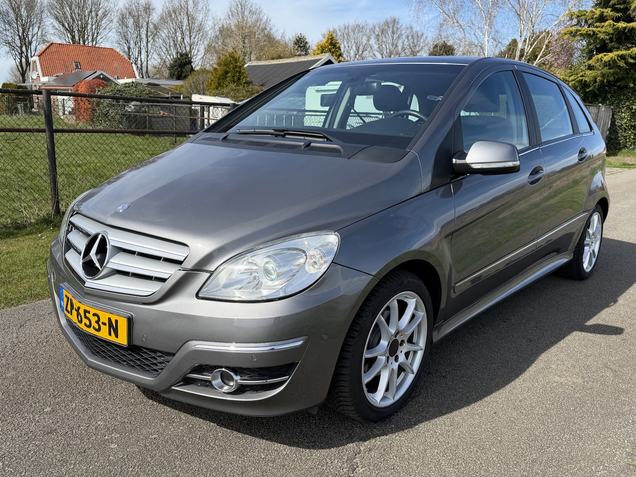 Mercedes-Benz B-klasse - 180 Business Class Airco/Navi/PDC/LMV/Stoelverw - AutoWereld.nl