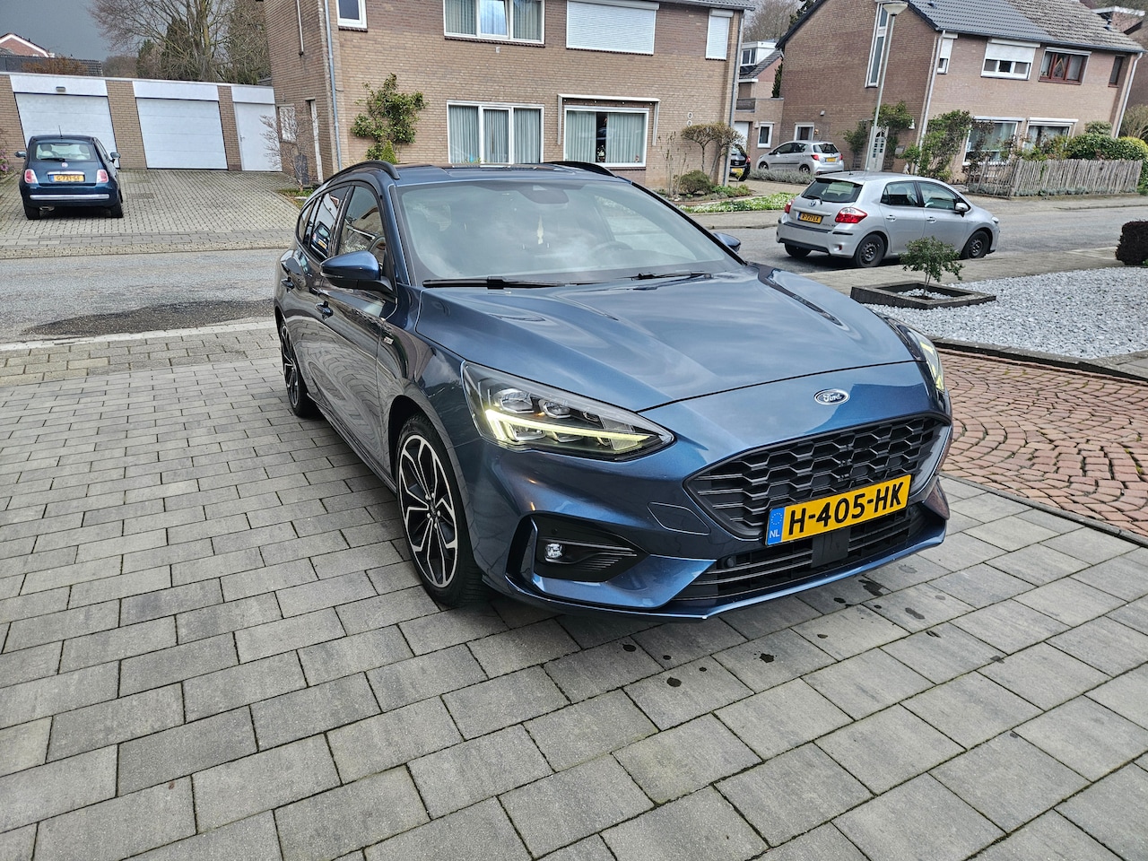 Ford Focus Wagon - 1.5 EcoBoost ST Line Business - AutoWereld.nl