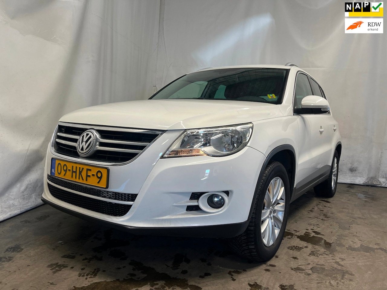 Volkswagen Tiguan - 1.4 TSI Sport&Style 4Motion SCHADEAUTO!! - AutoWereld.nl