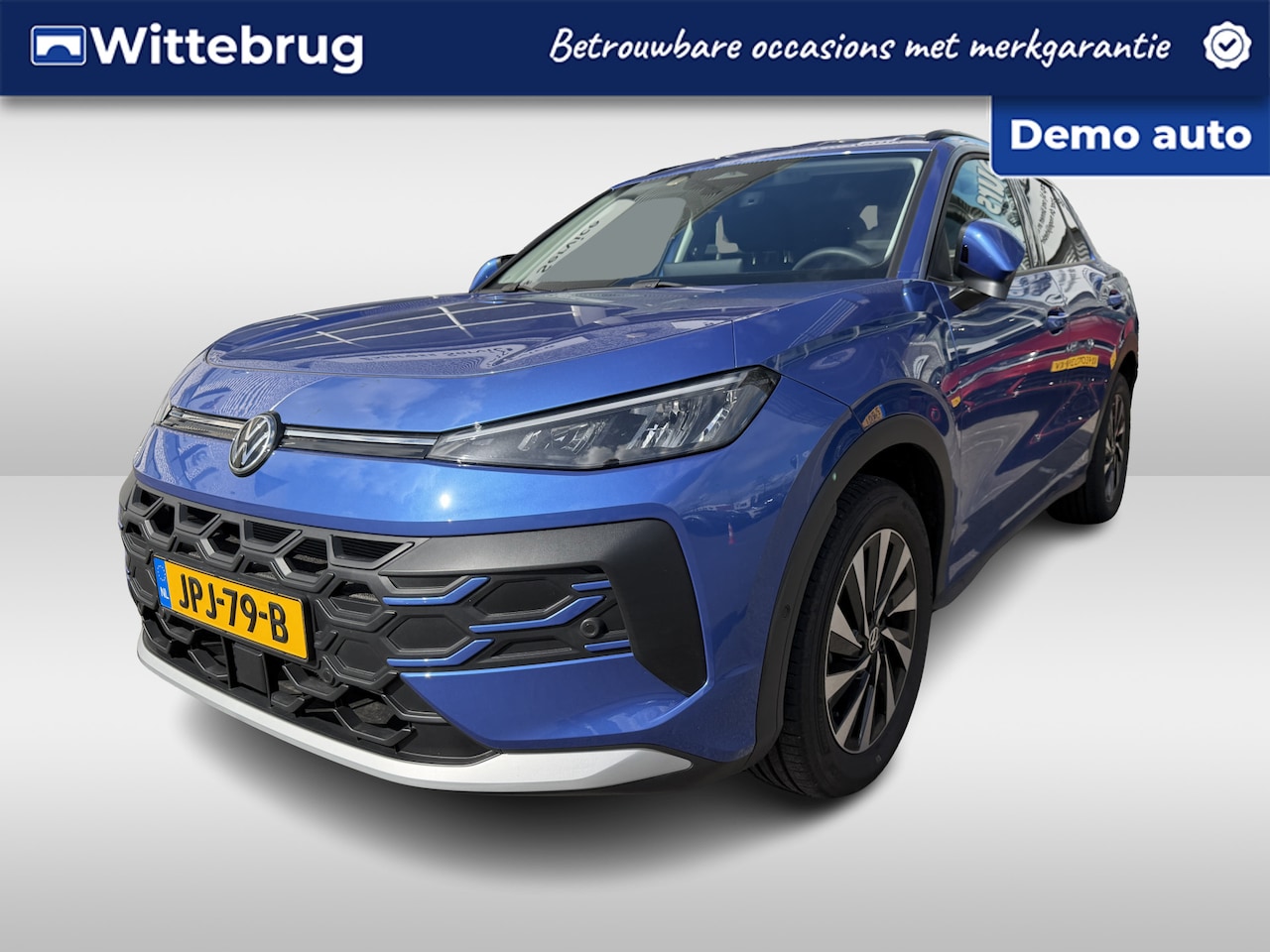 Volkswagen T-Roc - 1.5 eTsi Life First Edition DSG Automaat Stoelverwarming / Digital Cockpit / Parkeersensor - AutoWereld.nl