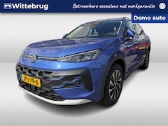Volkswagen T-Roc - 1.5 eTsi Life First Edition DSG Automaat Stoelverwarming / Digital Cockpit / Parkeersensor