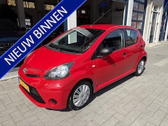 Toyota Aygo - 1.0 VVT-i Now 5-DEURS/AIRCO