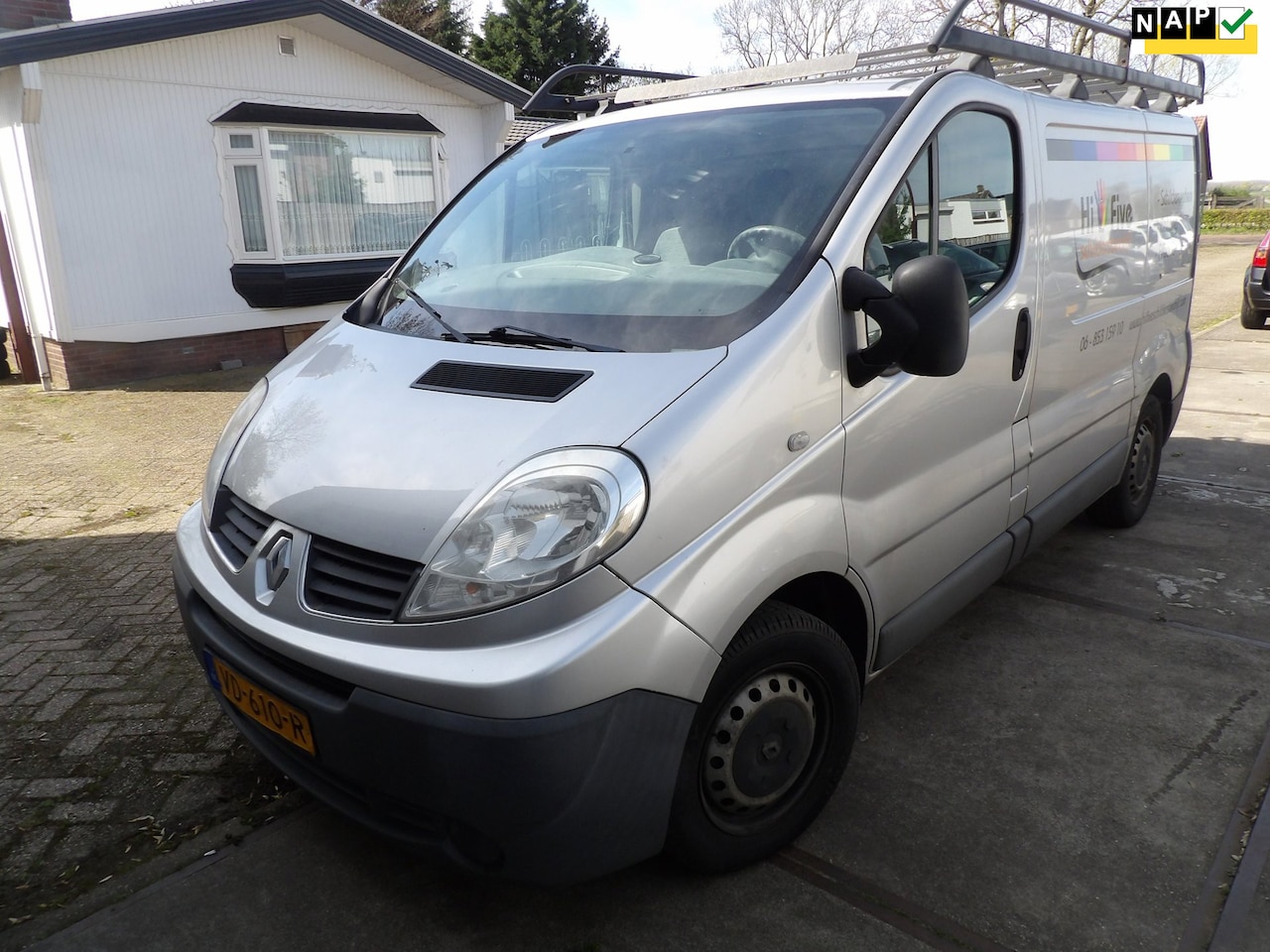 Renault Trafic - 2.0 dCi T27 L1H1 Générique geen riem maar ketting - AutoWereld.nl