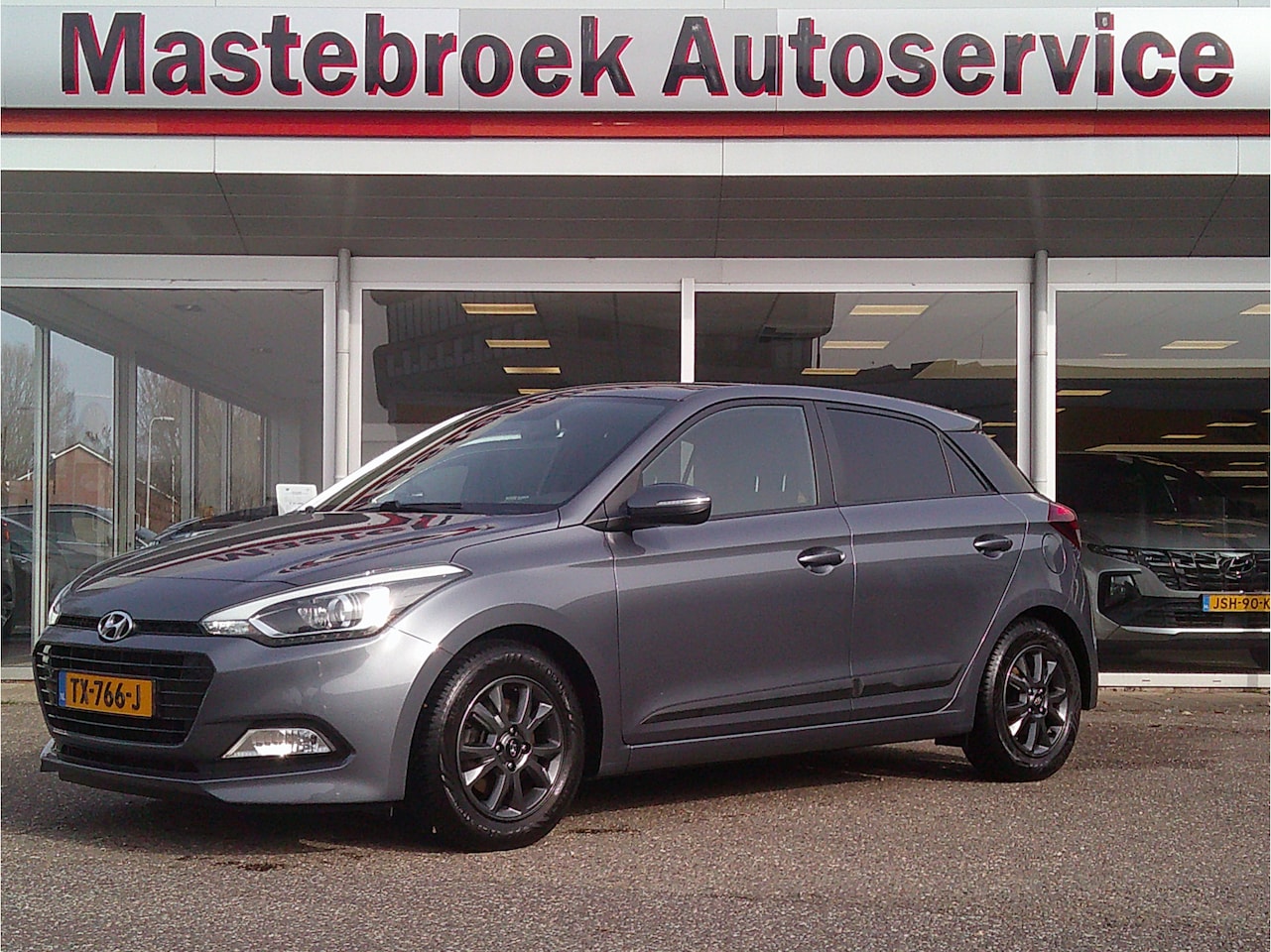 Hyundai i20 - 1.0 T-GDI Black Edition Staat in Hardenberg - AutoWereld.nl