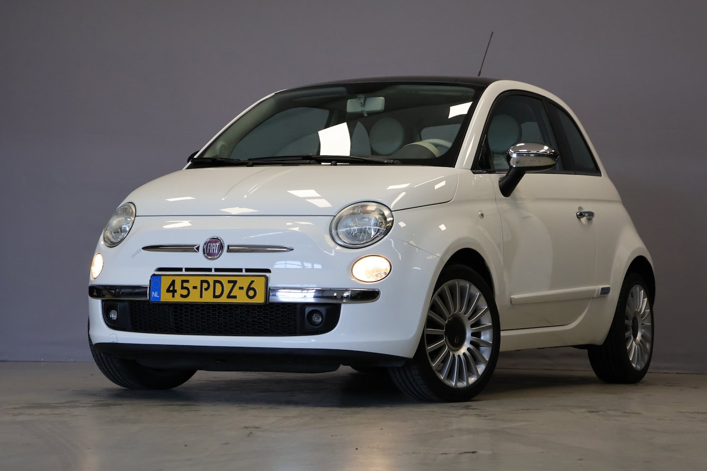 Fiat 500 - 1.2 Lounge |Panorama|AUT| - AutoWereld.nl