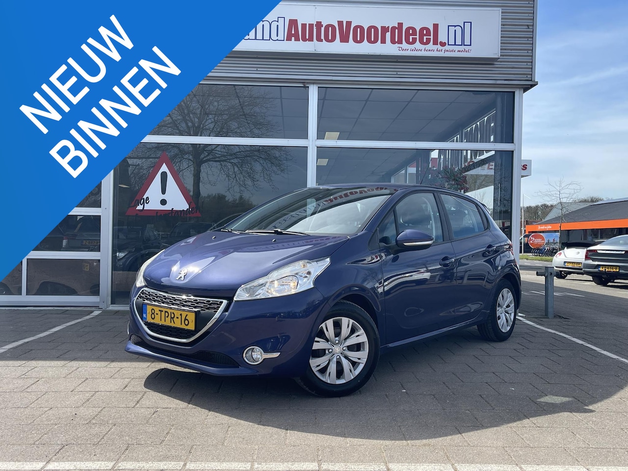Peugeot 208 - 1.2 e-VTi Envy - AutoWereld.nl