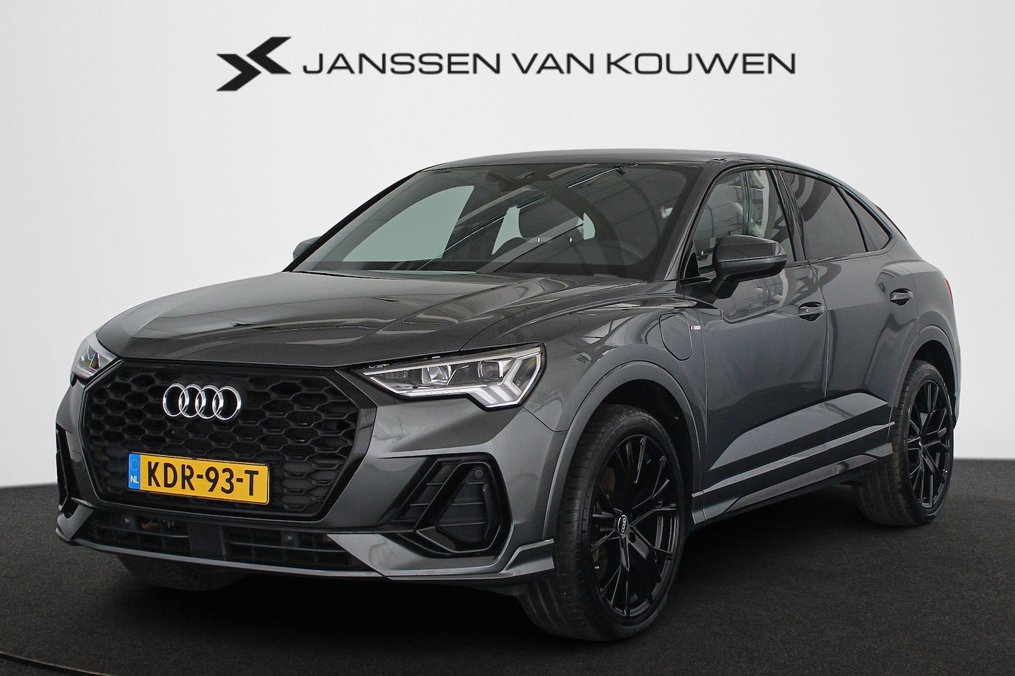 Audi Q3 Sportback - 45 TFSI e S Edition Keyless LED Adaptieve Cruise Achteruitrijcamera - AutoWereld.nl