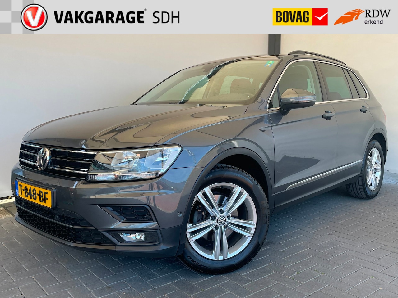 Volkswagen Tiguan - 1.5 TSI ACT Highline|Stuurverwarming|Stoelverwarming|Stoelmassage|AGR Stoelen|Automaat|Tre - AutoWereld.nl