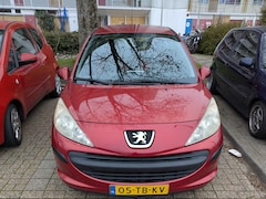 Peugeot 207 - 1.4-16V XS Première