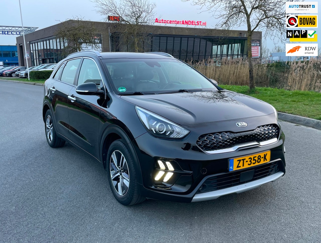 Kia Niro - 1.6 GDi Hybrid DynamicLine 1.6 GDi Hybrid DynamicLine, Aut, Trekhaak, Acc, Cam, Pdc, Navi, Carplay, Lmv, 1e eig afk, - AutoWereld.nl