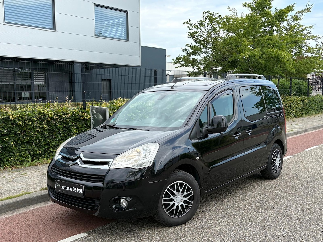 Citroën Berlingo - 1.6 VTi 120 Multispace panoramadak Airco Cruise control afneembare trekhaak - AutoWereld.nl