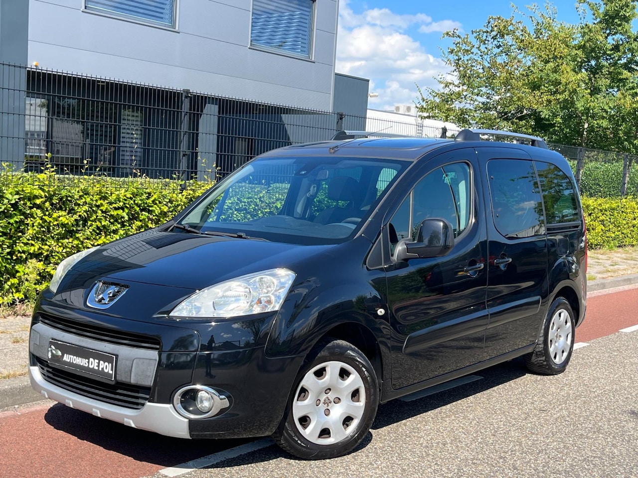 Peugeot Partner Tepee - 1.6 VTi XT Style Airco Panorama-dak Cruise-control - AutoWereld.nl