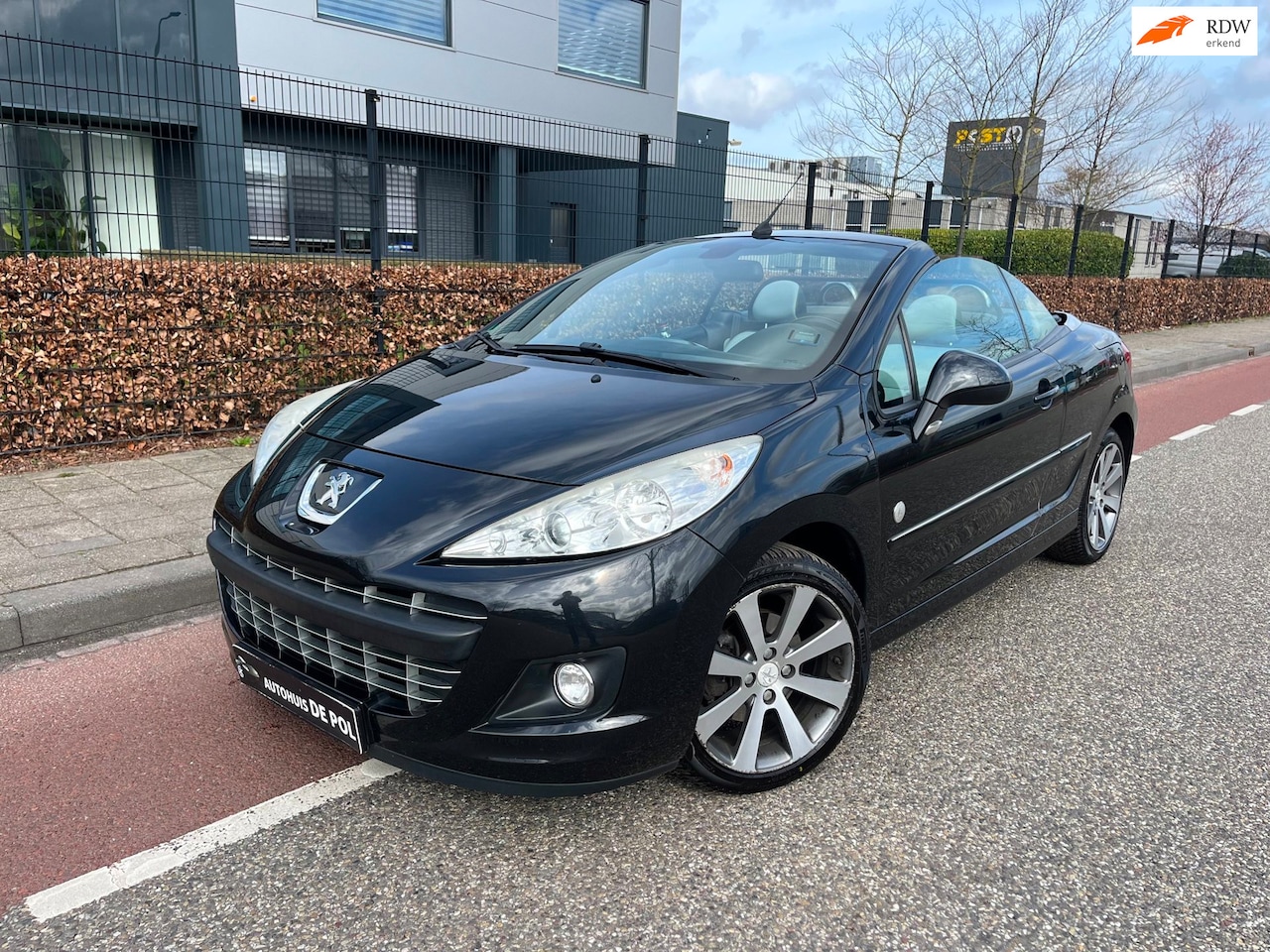 Peugeot 207 CC - 1.6 VTI Roland Garros Cruise/Climate-Control Bluetooth Parkeersensoren - AutoWereld.nl