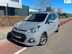 Hyundai i10 - 1.2i Cruise-Control Airco Bluetooth Stoelverwarming Multifunctioneel-Stuur