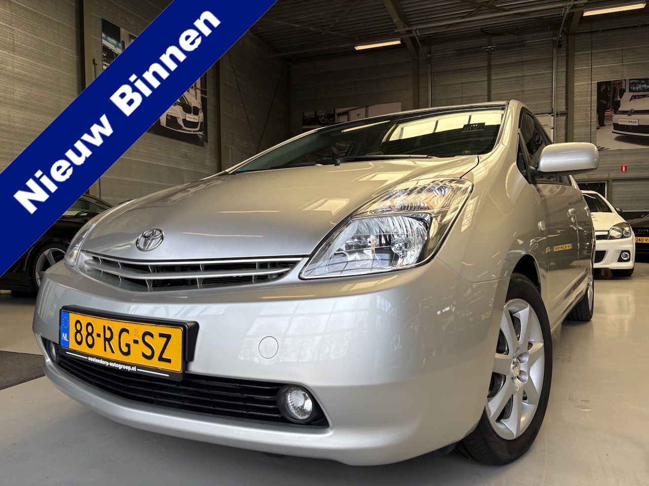 Toyota Prius - 1.5 VVT-i Airco, Cruise, JBL, Navi - AutoWereld.nl