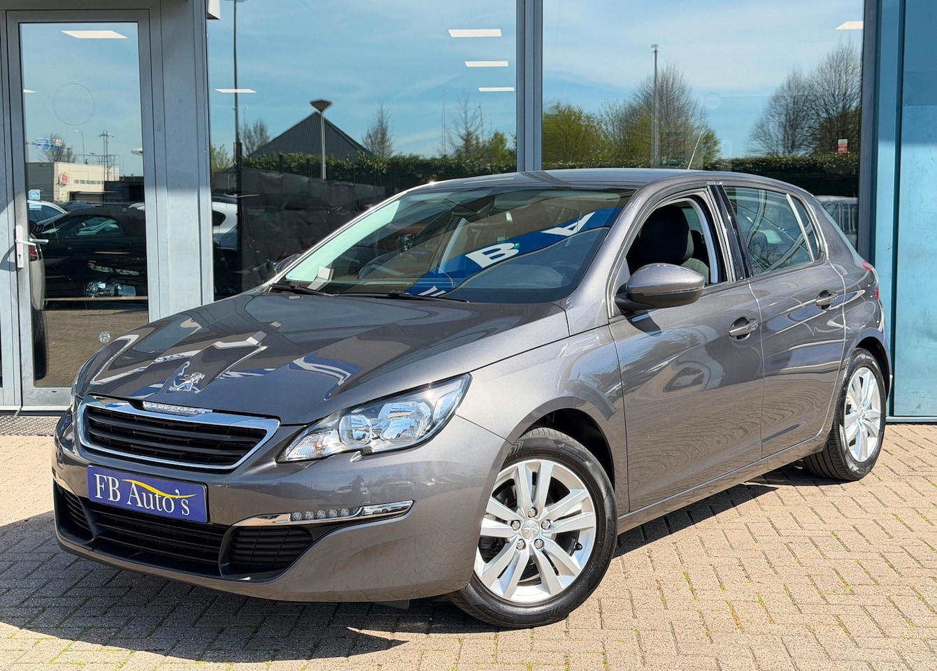 Peugeot 308 - 1.2 PureTech Active Airco Navi Cruise - AutoWereld.nl