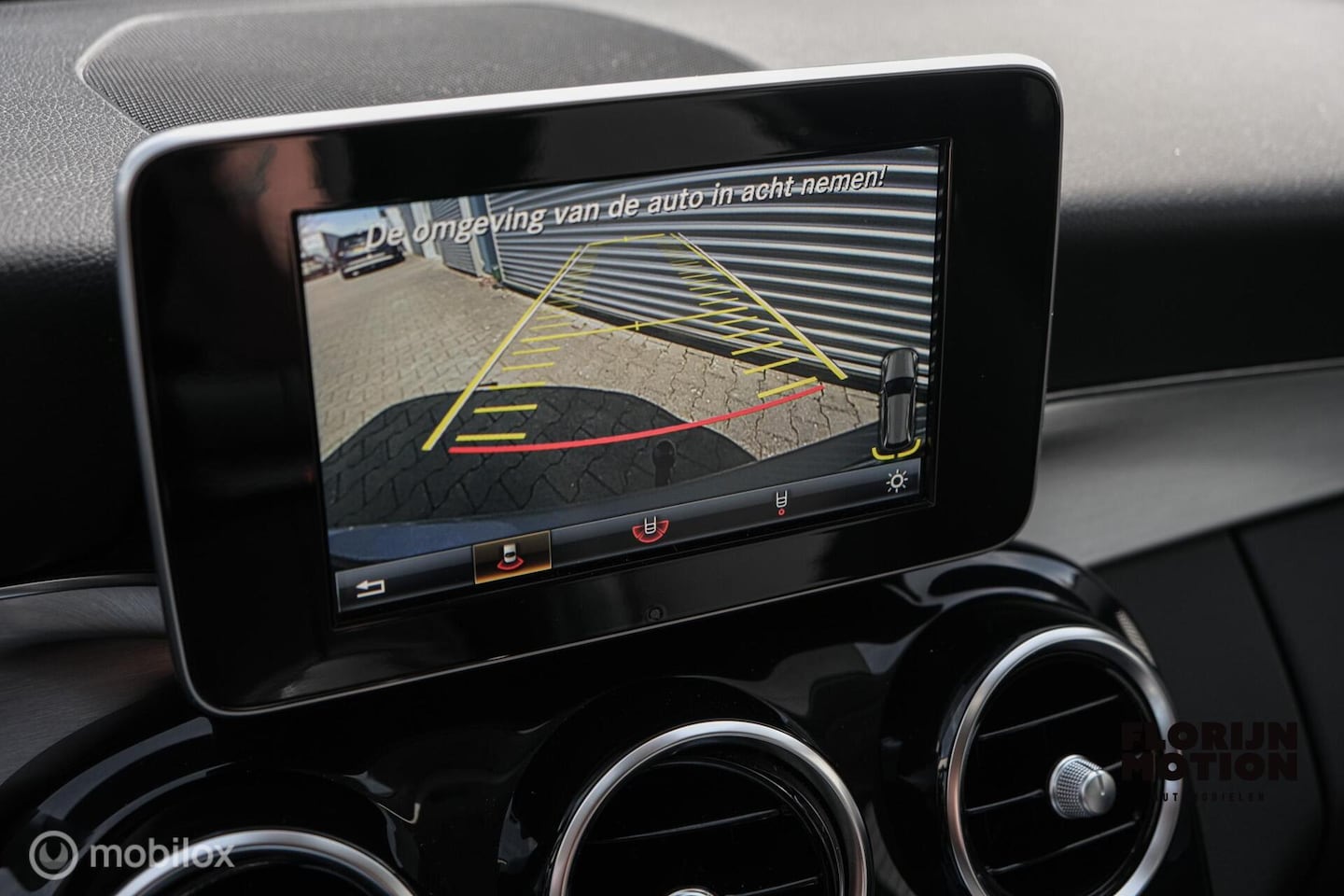 Mercedes-Benz C-klasse Estate - 180 Lease Edition | Stoelverwarming | Trekhaak | Cruise | Led | Nette auto - AutoWereld.nl