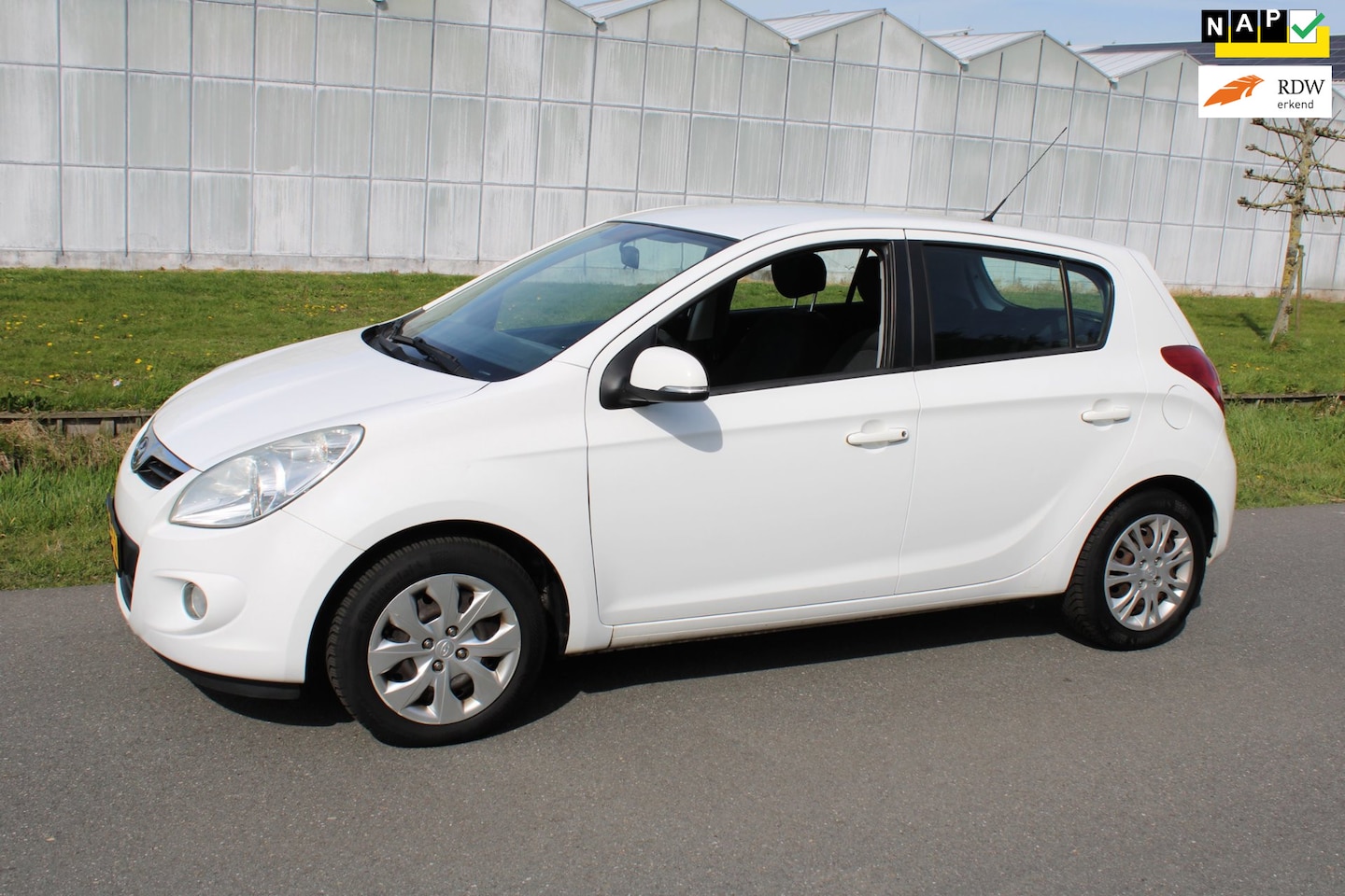 Hyundai i20 - 1.2i i-Motion 5 Drs met Airco - AutoWereld.nl