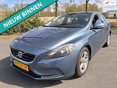 Volvo V40 - 1.6 D2 Momentum LEUKE AUTO RIJDT EN SCHAKELT GOED