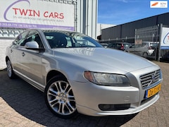 Volvo S80 - 2.5 T Momentum Leer Navi Automaat