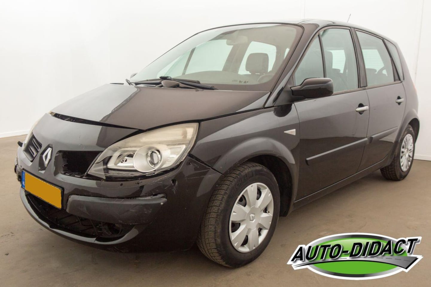 Renault Scénic - 1.6-16V Tech Line Clima Navi - AutoWereld.nl
