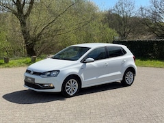 Volkswagen Polo - 1.0 High Line PDC I CLIMA I STOELVERWARMING I WEINIG KM I MOOI