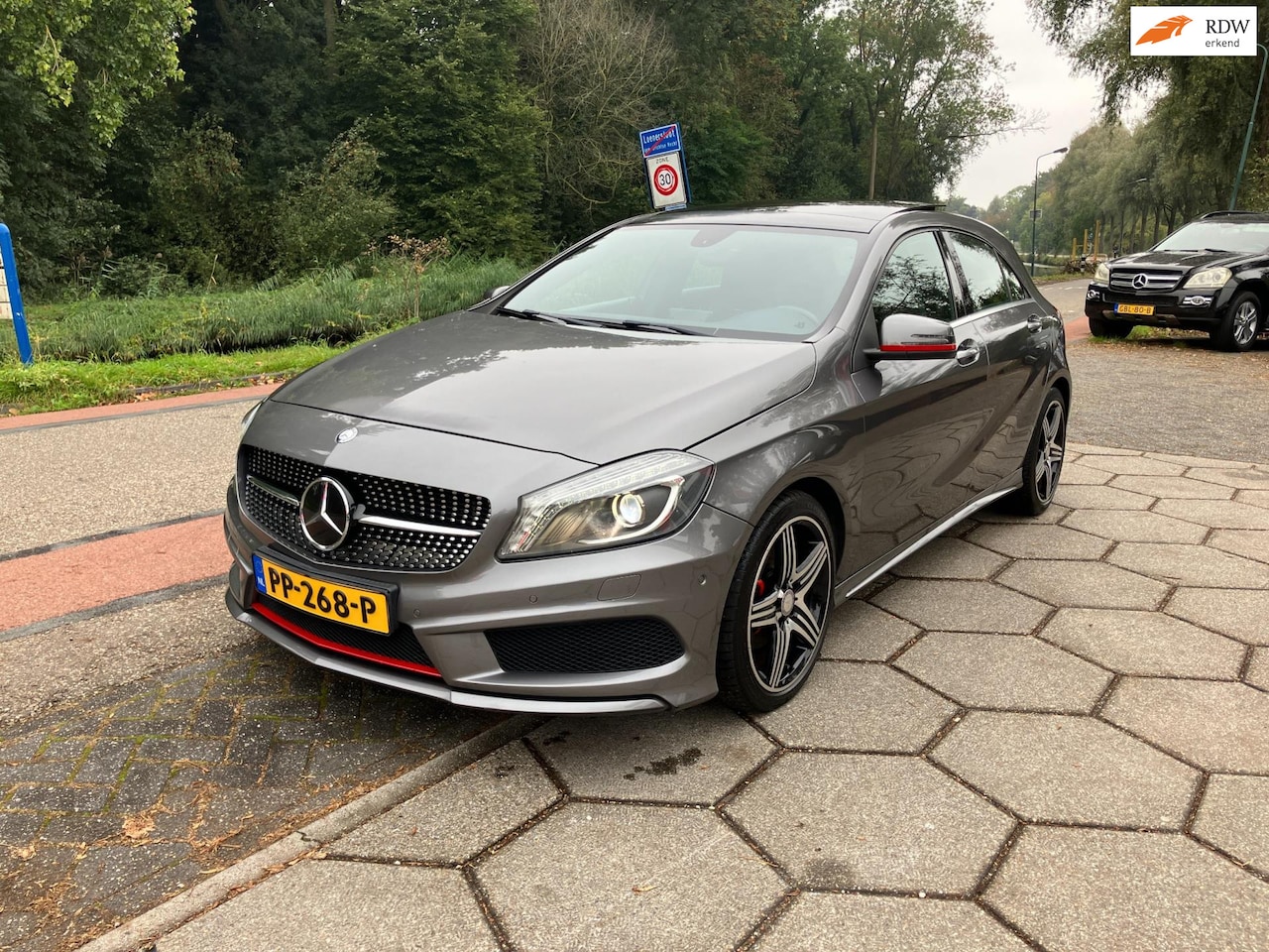 Mercedes-Benz A-klasse - 180 Prestige "AMG" pakket! - AutoWereld.nl