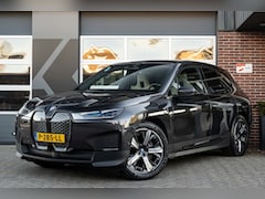 BMW iX - xDrive50 Executive 112 kWh | 4-Wielbest. | Luchtvering | Trekhaak | Warmte comfort pakket