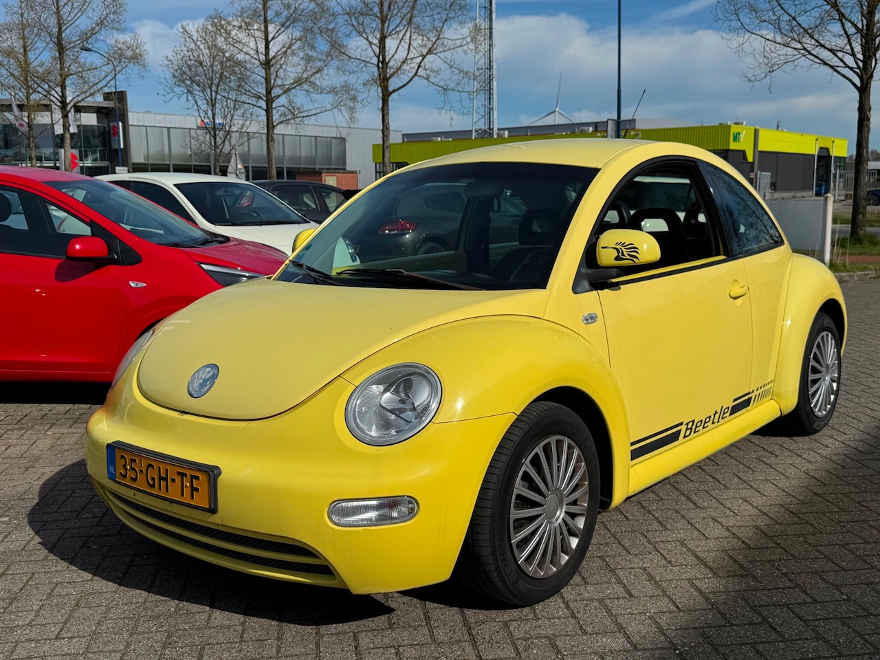 Volkswagen New Beetle - 2.0 Highline Nieuwe APK inruilkoopje - AutoWereld.nl