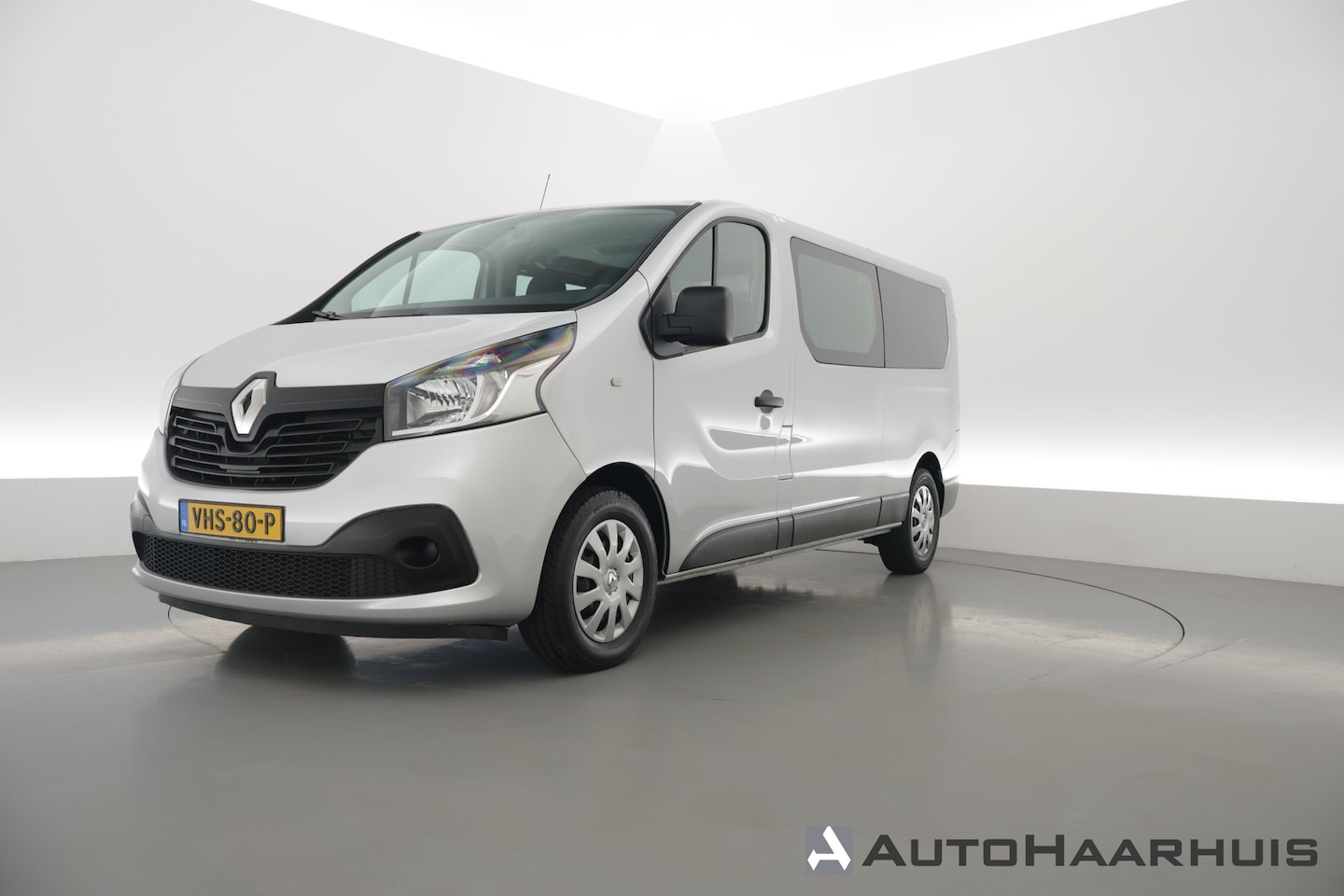 Renault Trafic - 1.6 dCi T29 L2H1 DC Comfort | BPM vrij | 6 Pers. | Cruise Control | Airco | PDC+A | Androi - AutoWereld.nl
