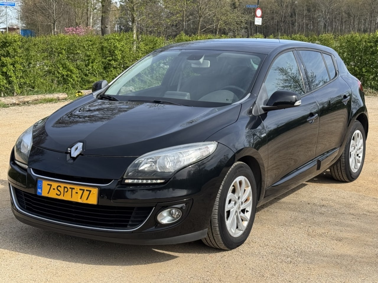 Renault Mégane - 1.5 dCi 110pk Bose *NAVI/CAMERA - AutoWereld.nl