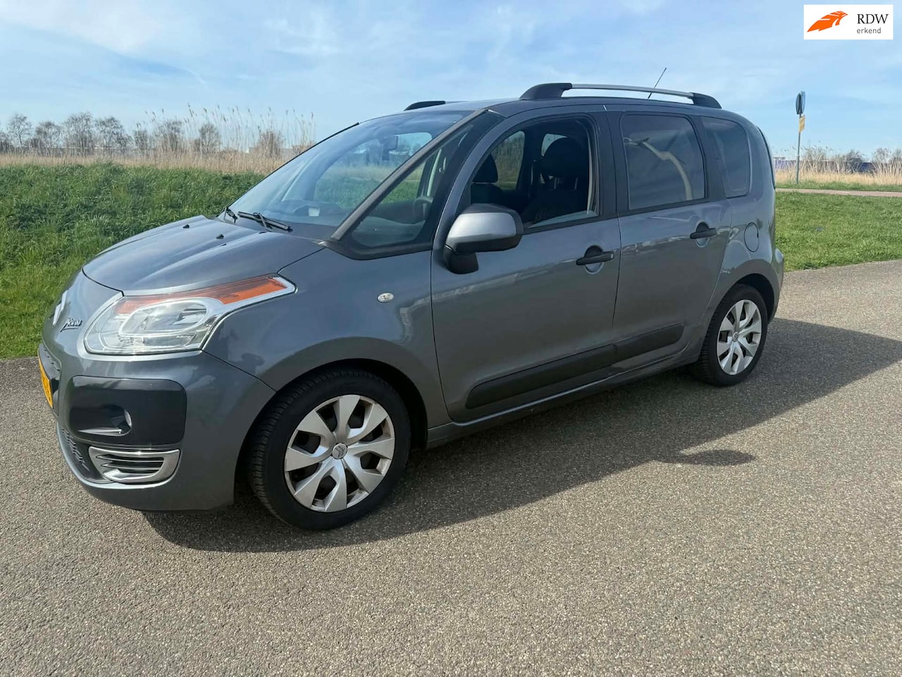 Citroën C3 Picasso - 1.4 VTi Aura zeer nette auto recent apk gekeurd ,airco,kl beurt ! - AutoWereld.nl