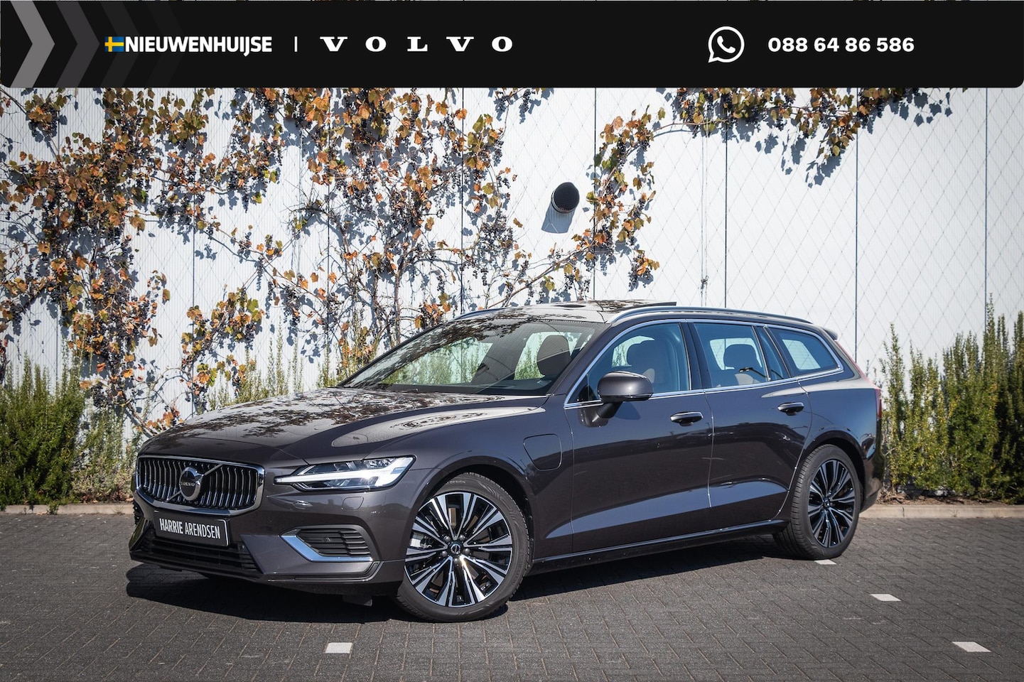 Volvo V60 - T6 Plug-in hybrid AWD Ultimate Bright | Adaptieve Cruise Control | Massagestoelen | Stoelv - AutoWereld.nl
