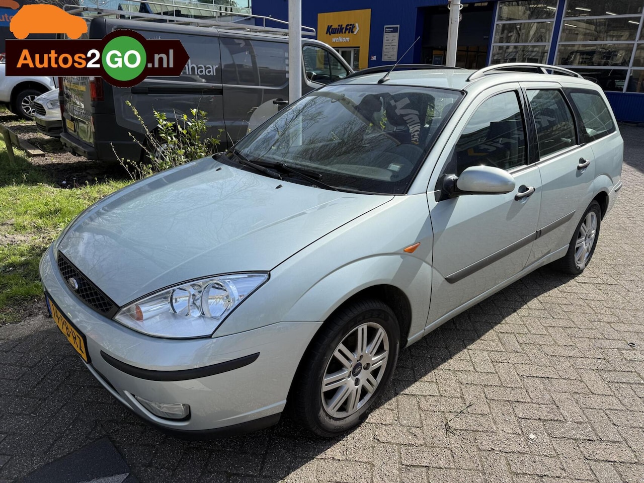 Ford Focus Wagon - 1.6-16V Ambiente I Airco I leder I navi I trekhaak I - AutoWereld.nl