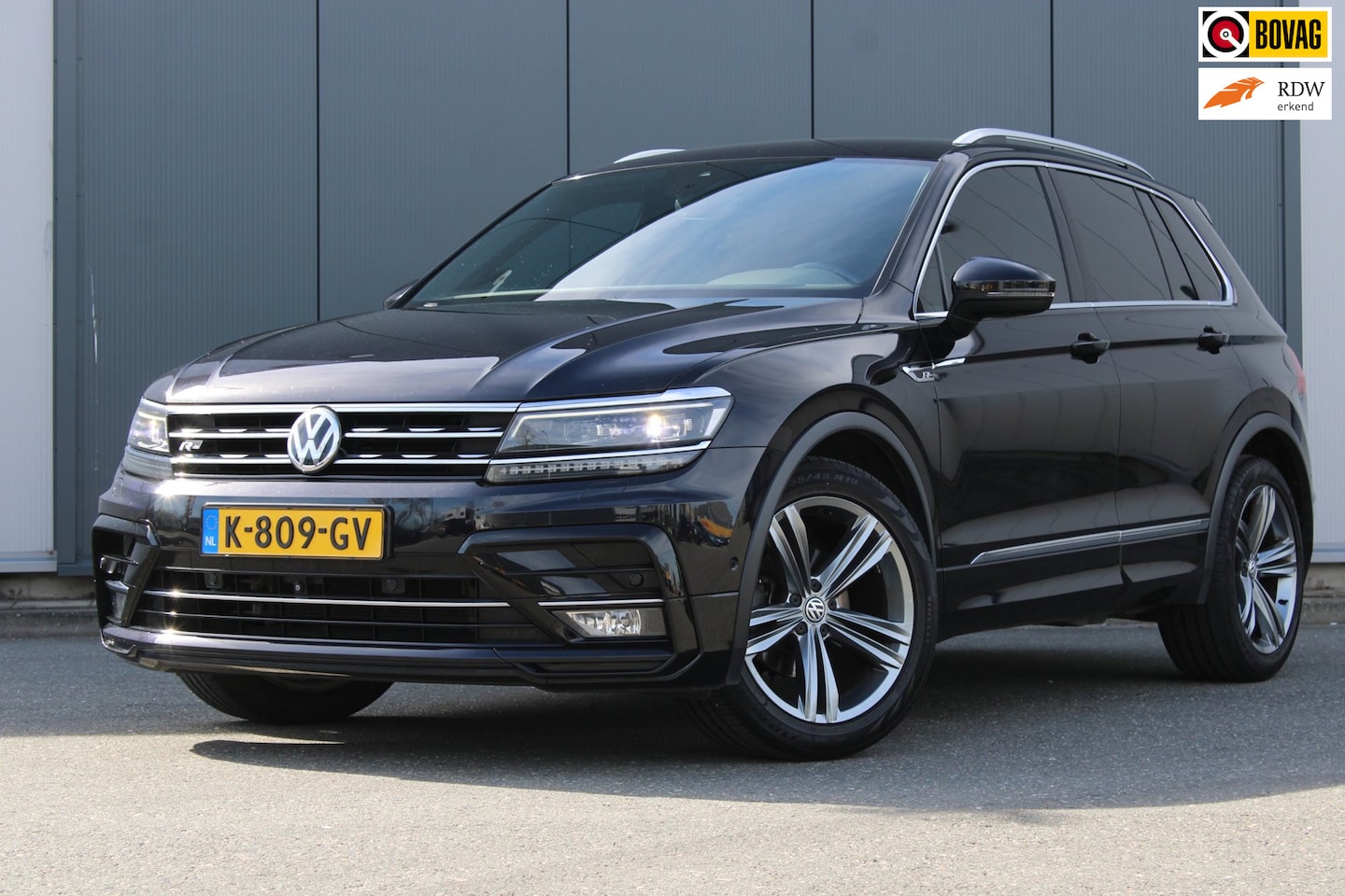Volkswagen Tiguan - 1.4 TSI ACT Comfortline Business R 1.4 TSI ACT Comfortline Business R, Automaat, R- Line, 19 inch, Stoelverwarming, CarPlay, - AutoWereld.nl