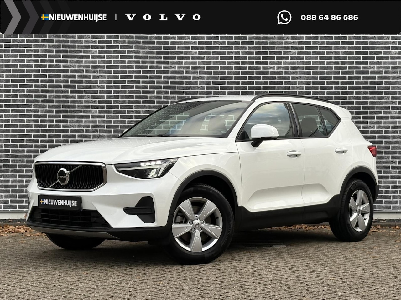 Volvo XC40 - 2.0 B3 Essential | Trekhaak | Achteruitrijcamera | Cruise Control | Navigatie | Parkeersen - AutoWereld.nl
