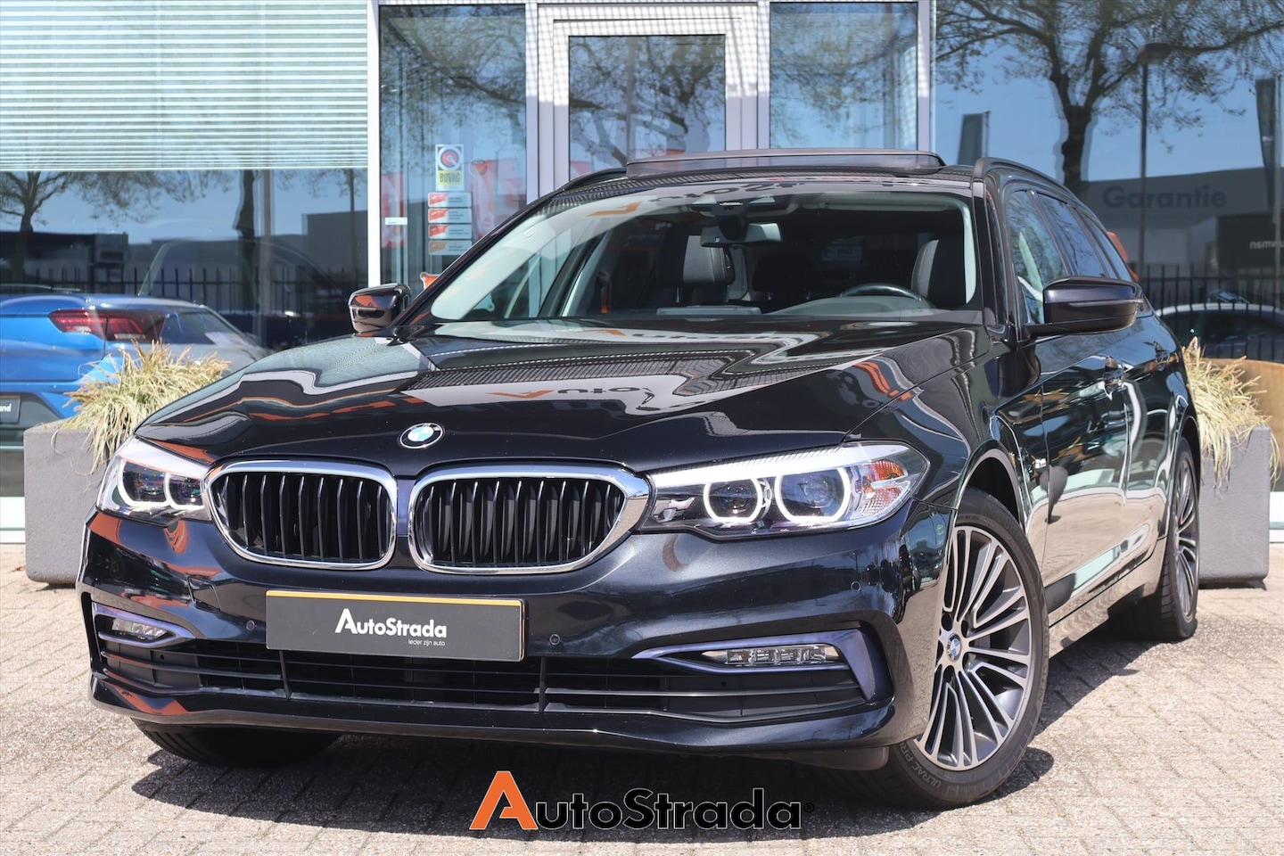 BMW 5-serie Touring - (g31) 530i SportLine 252pk | Pano I Navi I Head Up | Cruise | Climate | Stoelverwarming | - AutoWereld.nl