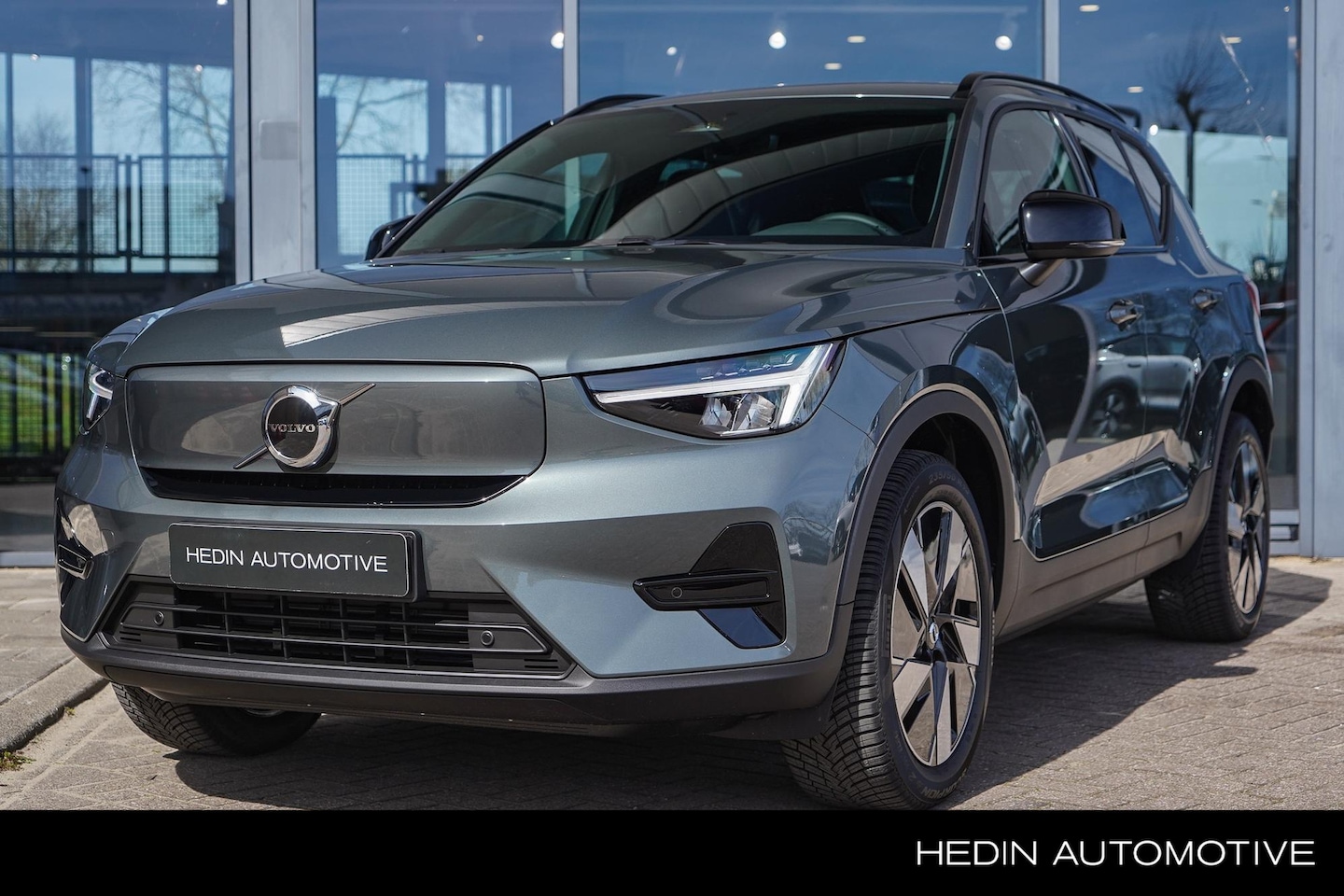 Volvo EX40 - Single Motor Extended Range Plus Europa 82 kWh | Keyless Entry | Elek. Stoelen + Geheugen - AutoWereld.nl