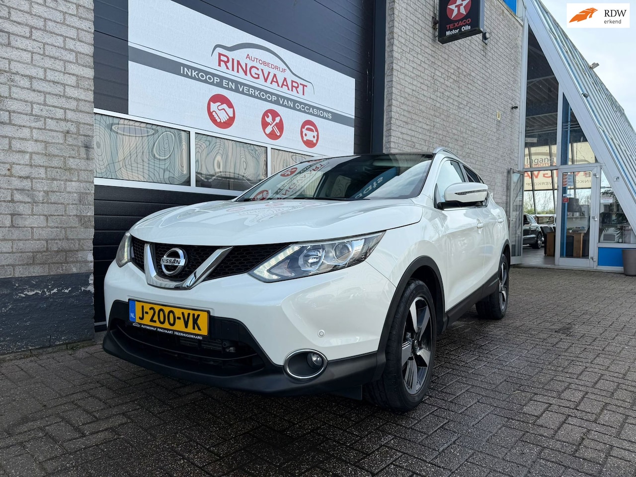 Nissan Qashqai - 1.2 Connect Edition Automaat Lage kilometerstand - AutoWereld.nl