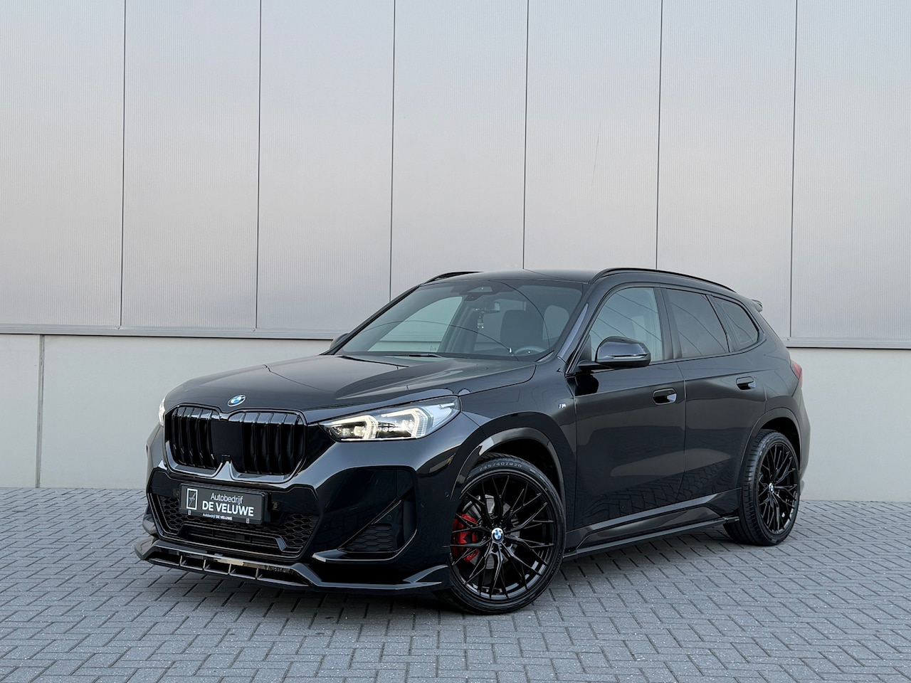 BMW X1 - SDrive18i M-Sport 20" Led Carplay Camera BTW - AutoWereld.nl