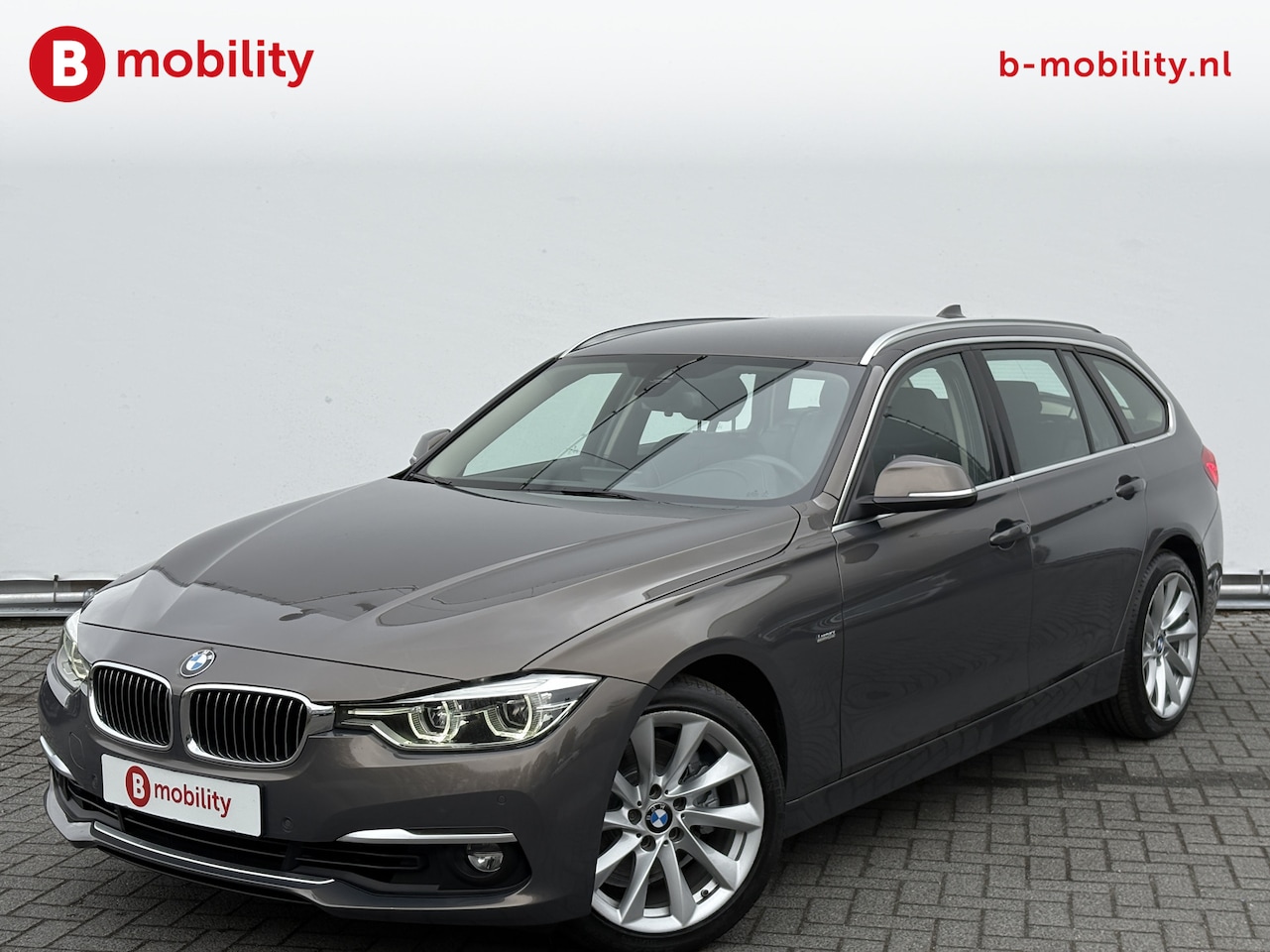 BMW 3-serie Touring - 330i High Executive Luxury Edition Apple CarPlay | Leer | Cruise Control | Navigatie - AutoWereld.nl