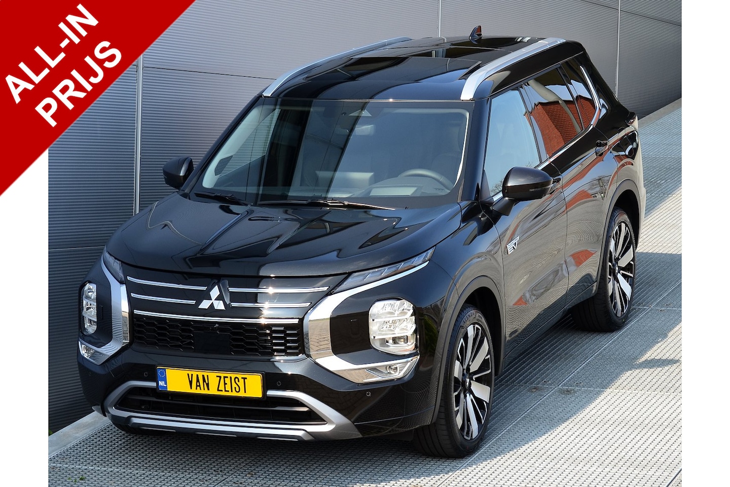 Mitsubishi Outlander - PHEV 2.4 INSTYLE 4WD | PLUG IN HYBRID | PANORAMA DAK | LEDER | V2H | TREKHAAK 1600KG | FAB - AutoWereld.nl