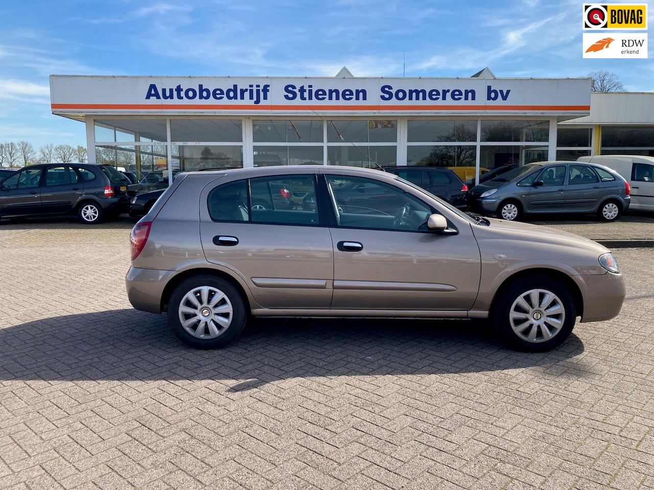 Nissan Almera - 1.5 Visia 1.5 Visia - AutoWereld.nl