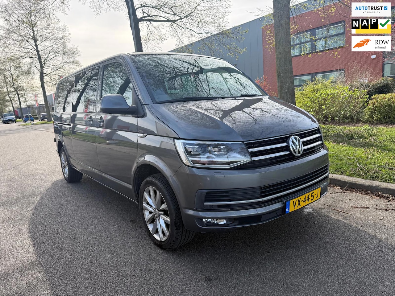 Volkswagen Transporter - 2.0 TDI L2H1 Dubbel Cabine Highline - AutoWereld.nl