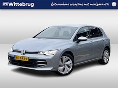 Volkswagen Golf - 1.5 eHybrid 204PK DSG Life Edition Achteruitrijcamera / Getint Glas / 17'' LMV Nottingham
