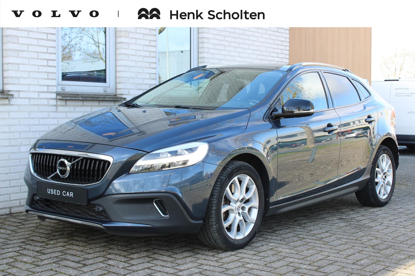 Volvo V40 Cross Country - 1.5 T3 Polar+ Luxury 100% Dealeronderhouden | Panoramisch dak | Lederen bekleding | Verwar - AutoWereld.nl