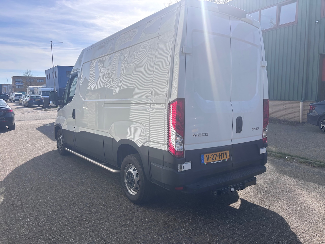 Iveco Daily - 35S16v Automaat L2H2 NL auto Trekhaak 3500 kg