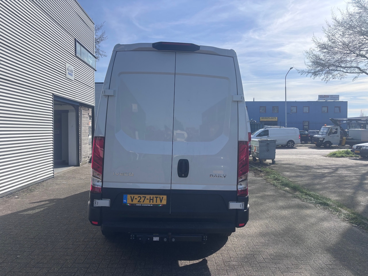 Iveco Daily - 35S16v Automaat L2H2 NL auto Trekhaak 3500 kg